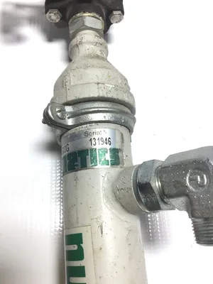 Numatics ADLG04G04G03G Drip Leg Valve and Shut Off Valve Ends