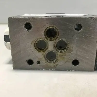 USED VICKERS DG4V32AMP7H750