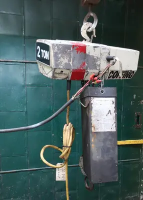 USED COFFING HOISTS EC.4008.3