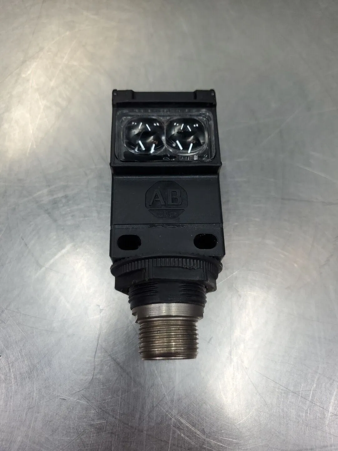 Allen-Bradley 42GRR-90L2-QD Ser. A Photoswitch Module. 5D-29