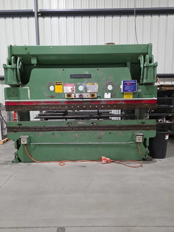 Used CINCINNATI 135 CB II X 10 Press Brakes Michigan US | Holland Equipment Hunters, Inc. #1228850
