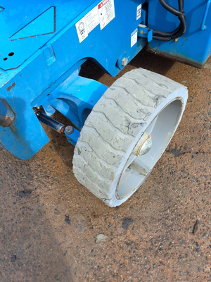 USED 2013 Genie Z40/23NRJ
