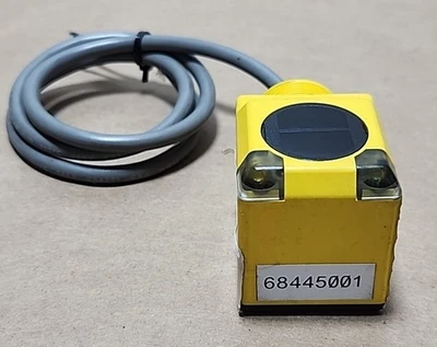 USED Banner Q40AW3FF400