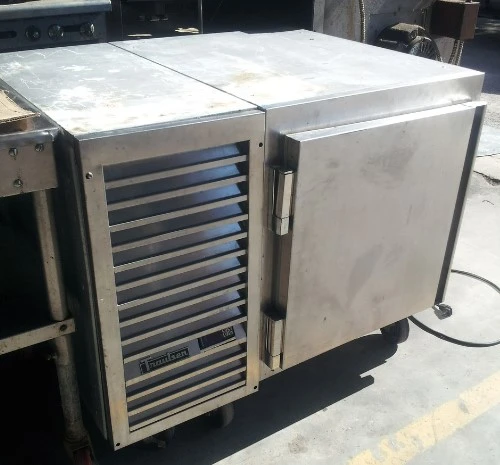 75-0031 Traulsen UC1HT Full Size Self Contained Undercounter Cooler
