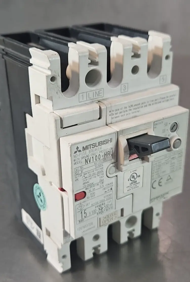Mitsubishi NV100-HRU3015 Circuit Breaker 15A loc4B9