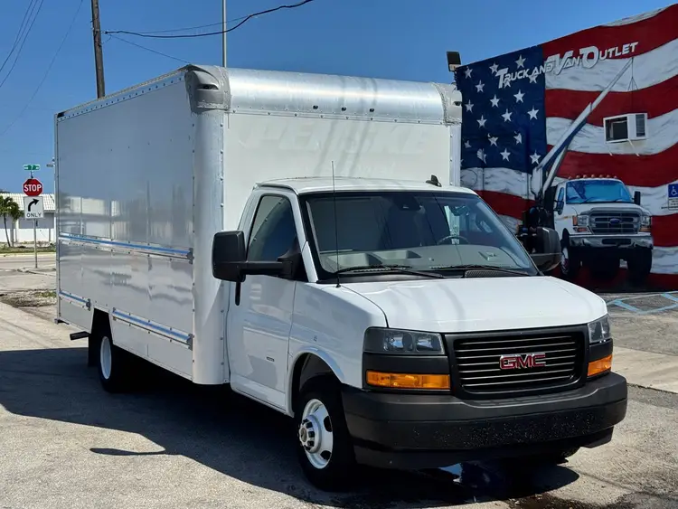 Used 2021 GMC SAVANA CUTAWAY Box trucks Florida US | Truck and Van Outlet #1509173