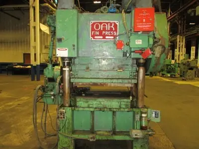 1967 OAK FP2-42 Fin Presses | Universal Press & Machinery (UPM) (3)