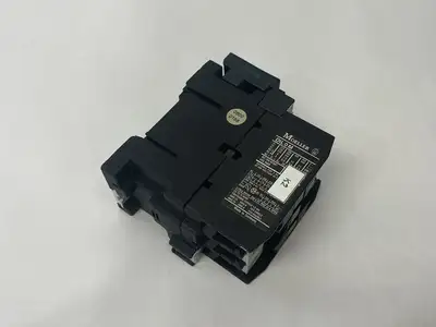 Used Klockner Moeller Power Contactor 35A 3-Phase w/ RC B DIL 48 Motor Control Parts Michigan US | Maverick Industrial Sales #1391702