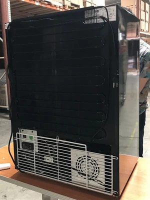 171-0341 23" Countertop Single Glass Door Self Contained Freezer