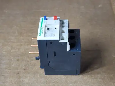 USED SCHNEIDER ELECTRIC LRD07