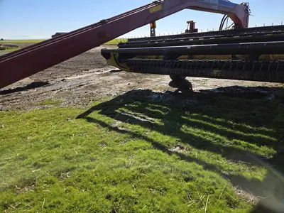 USED 2016 NEW HOLLAND H7150