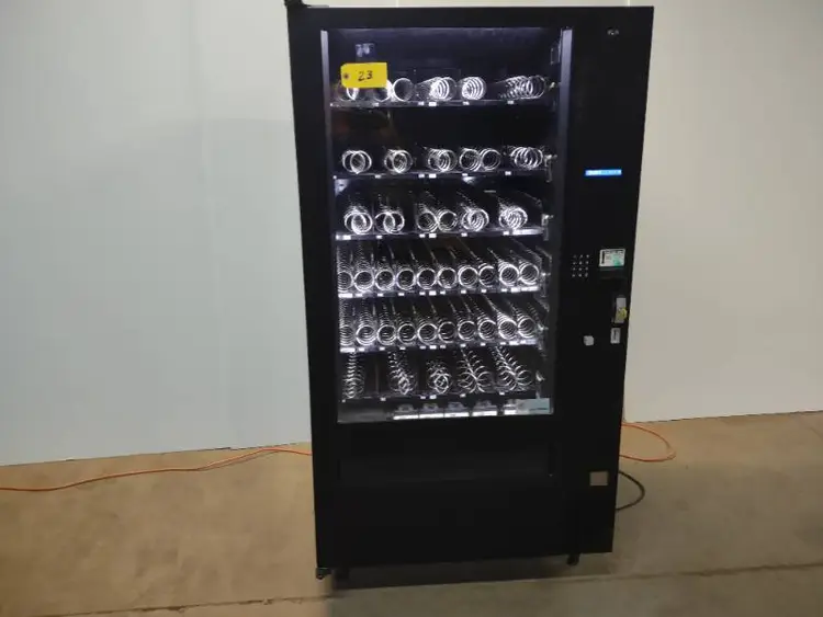 Used _UNKNOWN_ _UNKNOWN_ Vending Machines Minnesota US | K-BID 4 #181246