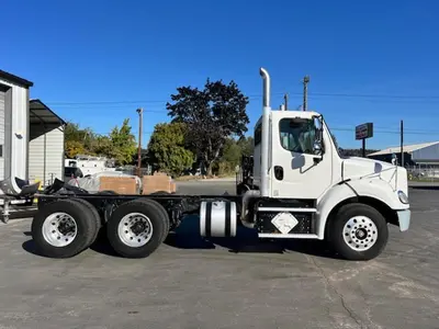 Used 2014 FREIGHTLINER M2112 Cab Chassis trucks Washington US | Puget Sound Truck Sales #1546538