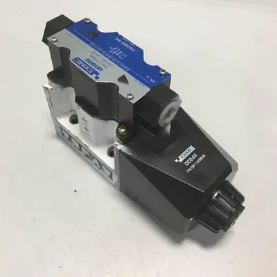 USED VICKERS DG4V52AMP7LH740