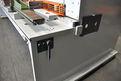USED LVD MVC 4050 X 8 MM NC