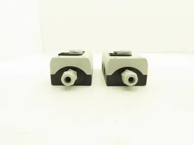 Moeller 60947 3-Hole PB Box IEC IP67 1 Lighted Pushbutton 1NO Contact Lot of 2