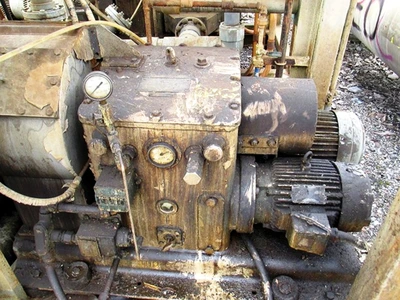 (3) Krauss-Maffei SZ 30L pusher centrifuges, 316SS.