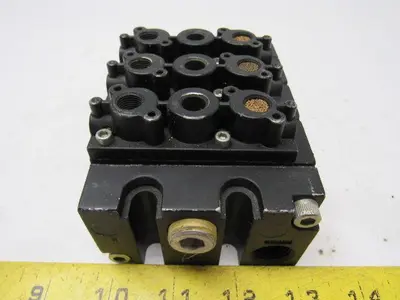 Aro Fluid Power A222PS 1119 4 Way Manifold Air Pilot Directional Valve Block