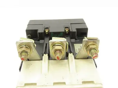 Fuji SC-N7(152) Motor Starter Contactor 3-Pole 150A 100Hp 120V Coil