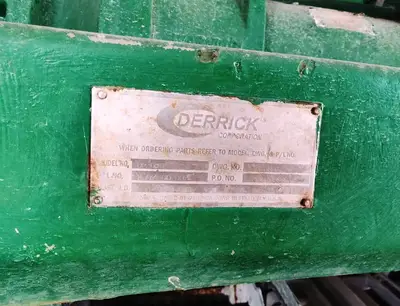(3) Derrick DP-628 VE dual pool shale shakers.