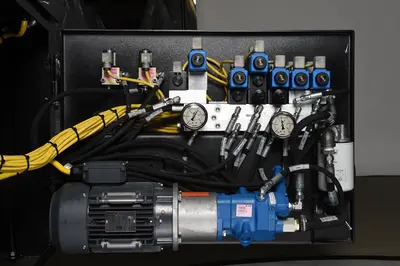 NEW HYD-MECH V-18