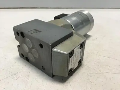 USED REXROTH M-3SEW6C24/4201