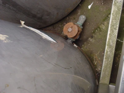 350L S/S Vertical Enclosed Tank