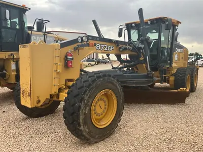 USED 2019 Deere 872GP