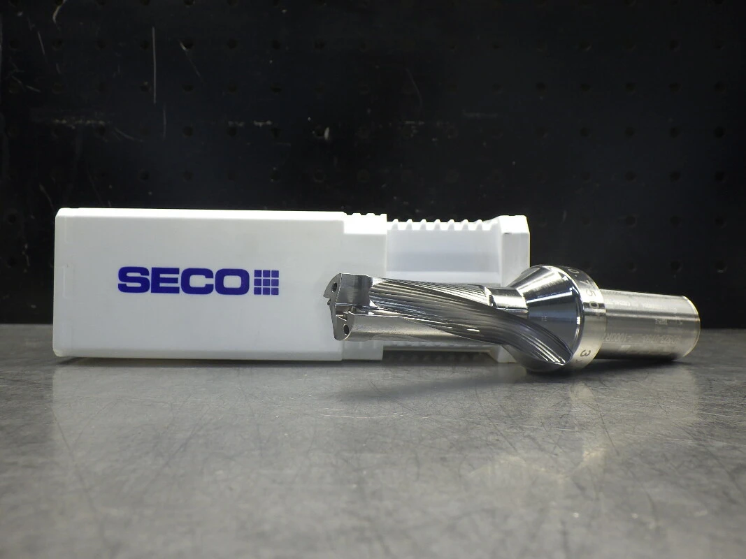 SECO 19mm Coolant Thru 3xD Drill 25mm Shank SD523-0750-225-1000R7 (LOC2982B)