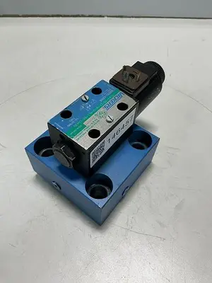 USED VICKERS DG4V-3S-2A-M-U-HL7-60-EN490