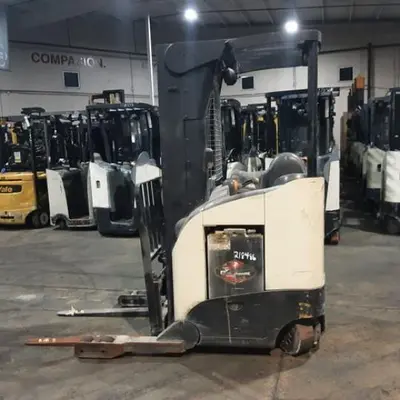 USED 2019 CROWN RR5725-45