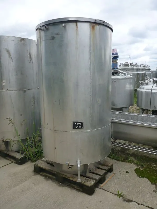 2200 L Vertical Stainless Steel Storage Tank