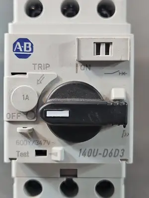 Allen Bradley 140U-D6D3-B10 /B Circuit Breaker 3 Pole 1A loc4C3