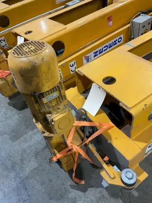 (4) 20 TON (160,000 LBS TOTAL) RAILWAY / NEUERO HEAVY DUTY MOBILE VERTICAL LIFT JACKS: YOBRO #23870
