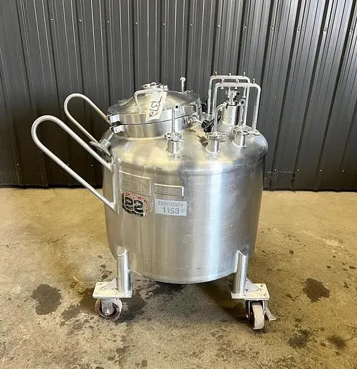 Used LEE INDUSTRIES 250 LDBT Stainless Steel Tanks Quebec CA | Carter-Wilson Equipment Services #451009