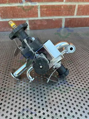 USED 4 ITT PURE FLO STAINLESS STEEL DIAPHRAGM VALVE W/ 1/2" - 1" SANITARY FITTINGS