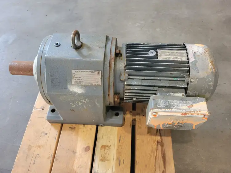 Used SEW-EURODRIVE DFT100L4 Gearmotors British Columbia CA | Lenmark #1489073