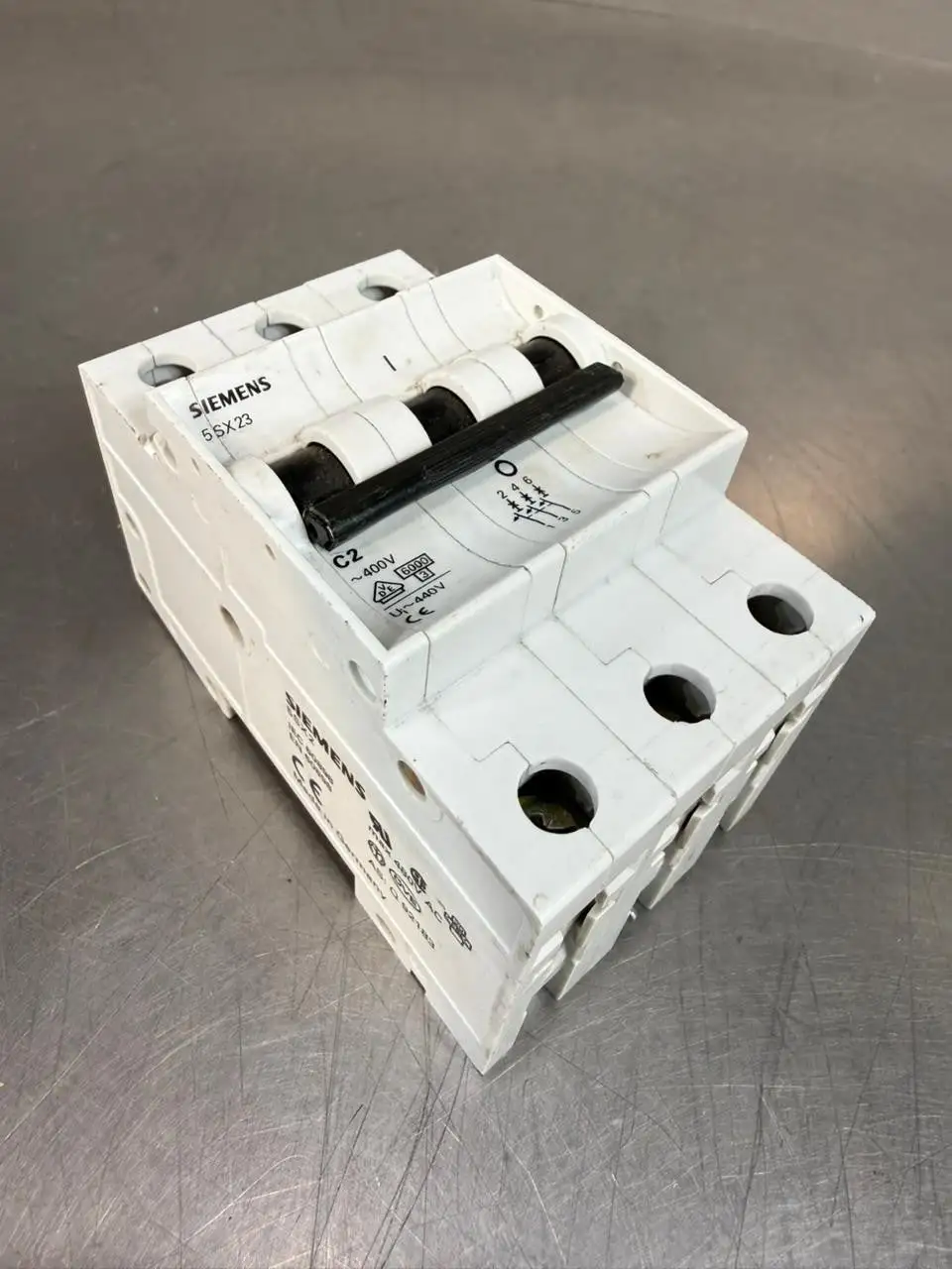 Siemens 5SX23 Circuit Breaker 5SX2 3 Pole Trip Class (9.3.2)