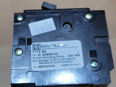 USED EATON CUTLER-HAMMER BAB3015H