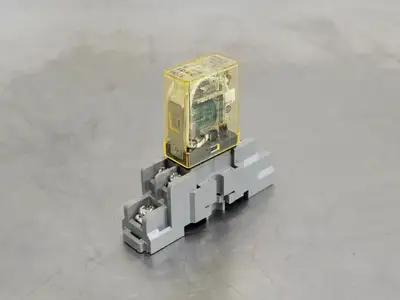 USED IDEC RH1B-UDC24V