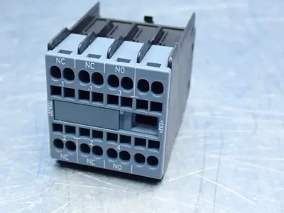 New | in-Stock SIEMENS 3RH29112HA12 Relays & Switches | HGR 24 #739516