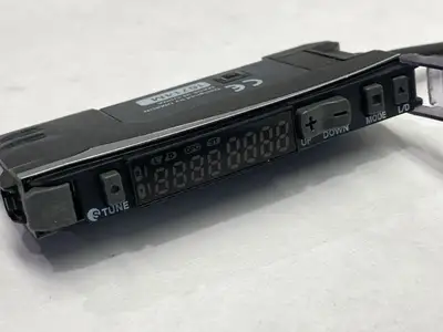 USED OMRON SMART FIBER AMPLIFIER UNIT 10-30VDC