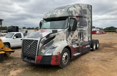USED 2019 VOLVO VNL64T760
