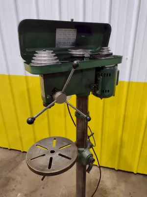 USED CENTRAL MACHINERY T-6725