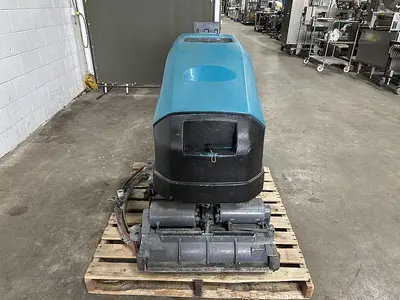 USED TENNANT M5400