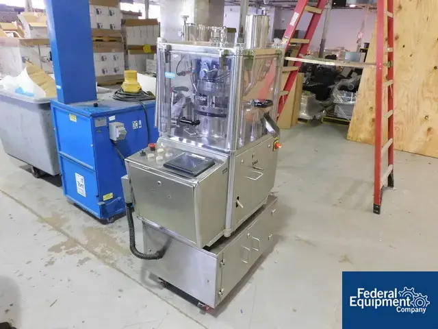 Used Elizabeth-HATA Parle-Elizabeth EP 200 R&D Tablet Press, 10 Station Tablet Presses Ohio US | Federal Equipment Company #126677