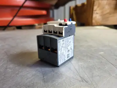 NEW SCHNEIDER ELECTRIC LRD07