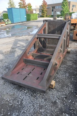 Clamping bracket 3000 x 1315 x 1260 mm