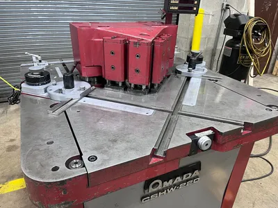 USED AMADA CSHW-220