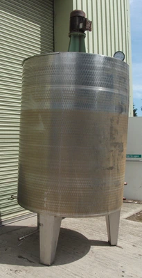 2,500L S/S Enclosed Vertical Mixing Tank 5 kW